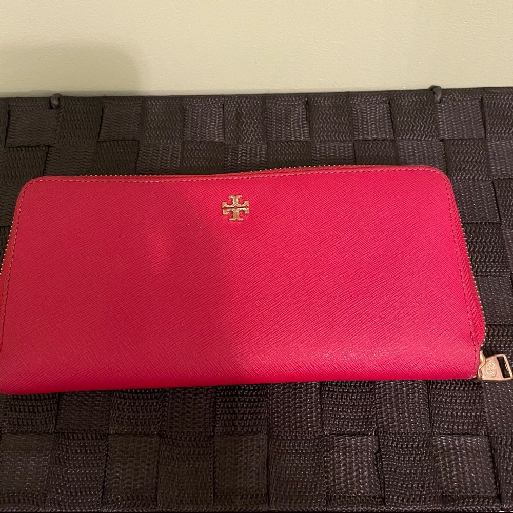 Tory Burch wallet